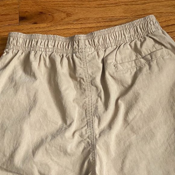 Chino Shorts ❤️ Kid's Beige Cotton Blend -Size L (10-12) (PRE-LOVED) - Picture 3 of 4